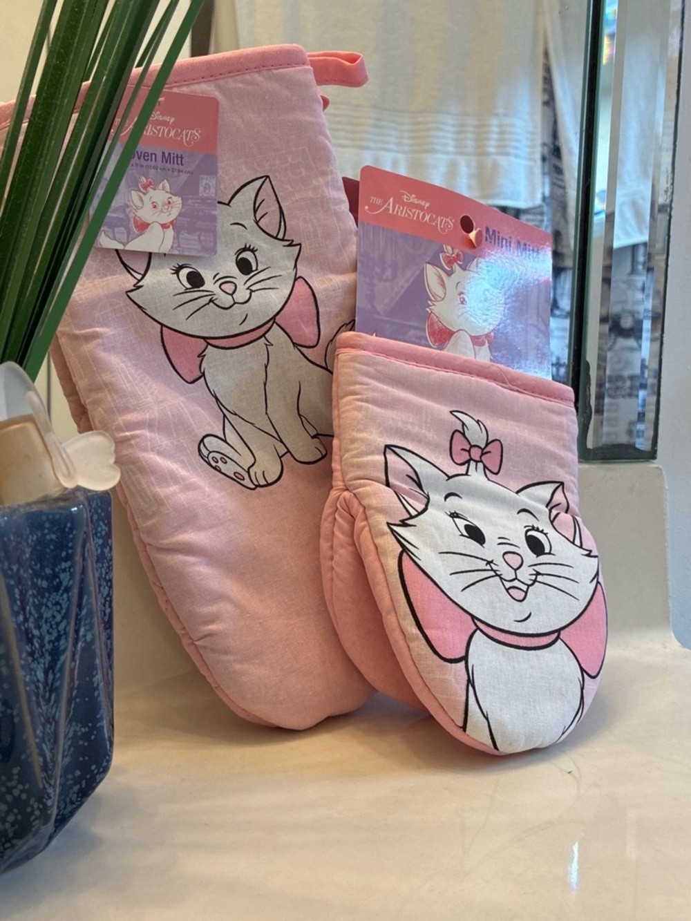 Disney Pink Marie Oven Mitt and Mini Mitt Set